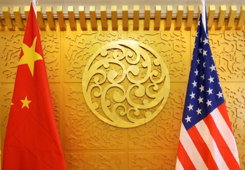 This image has an empty alt attribute; its file name is china-us-flags-1.jpg